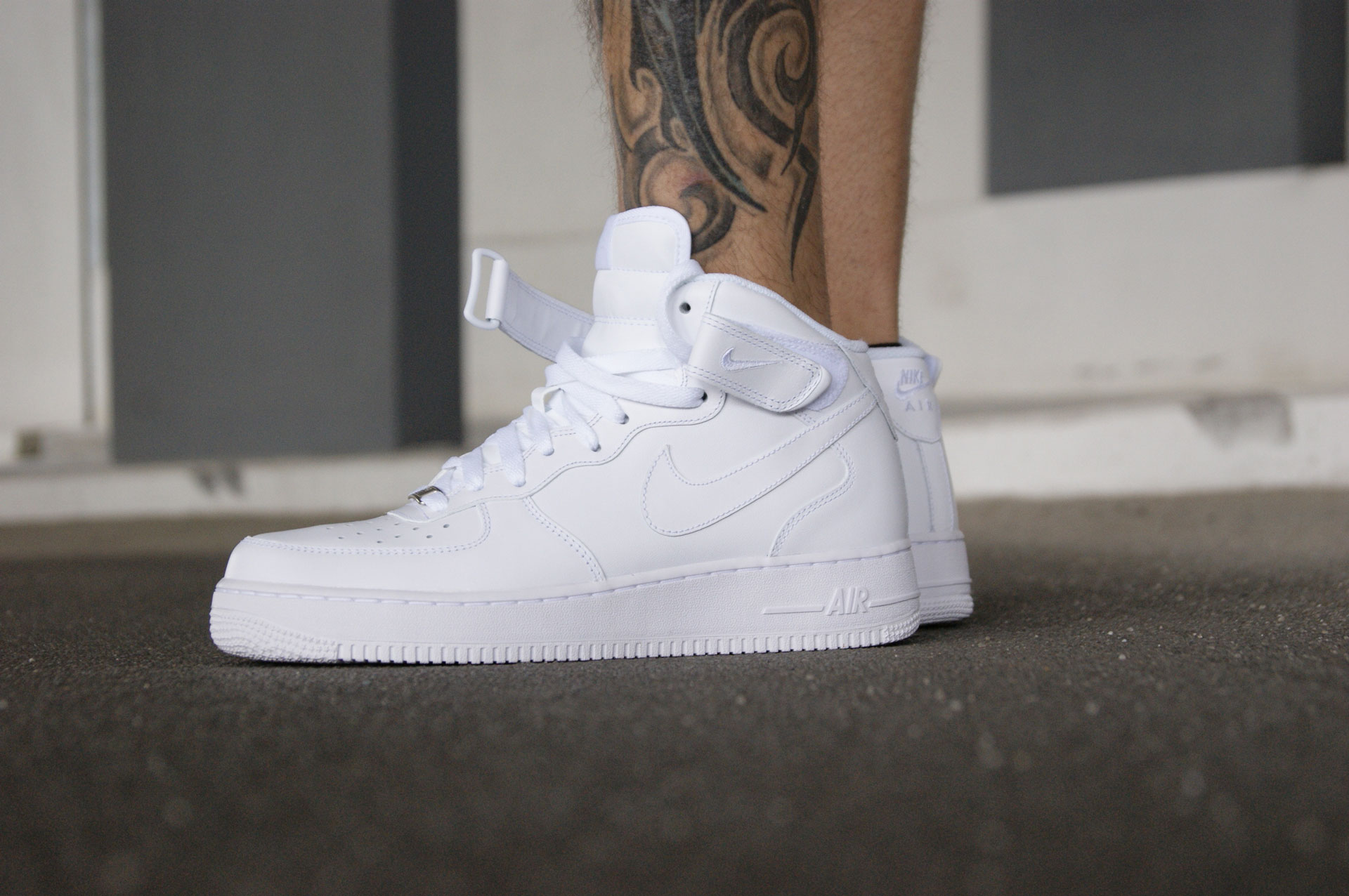 Nike Air Force 1 Mid 315123-111